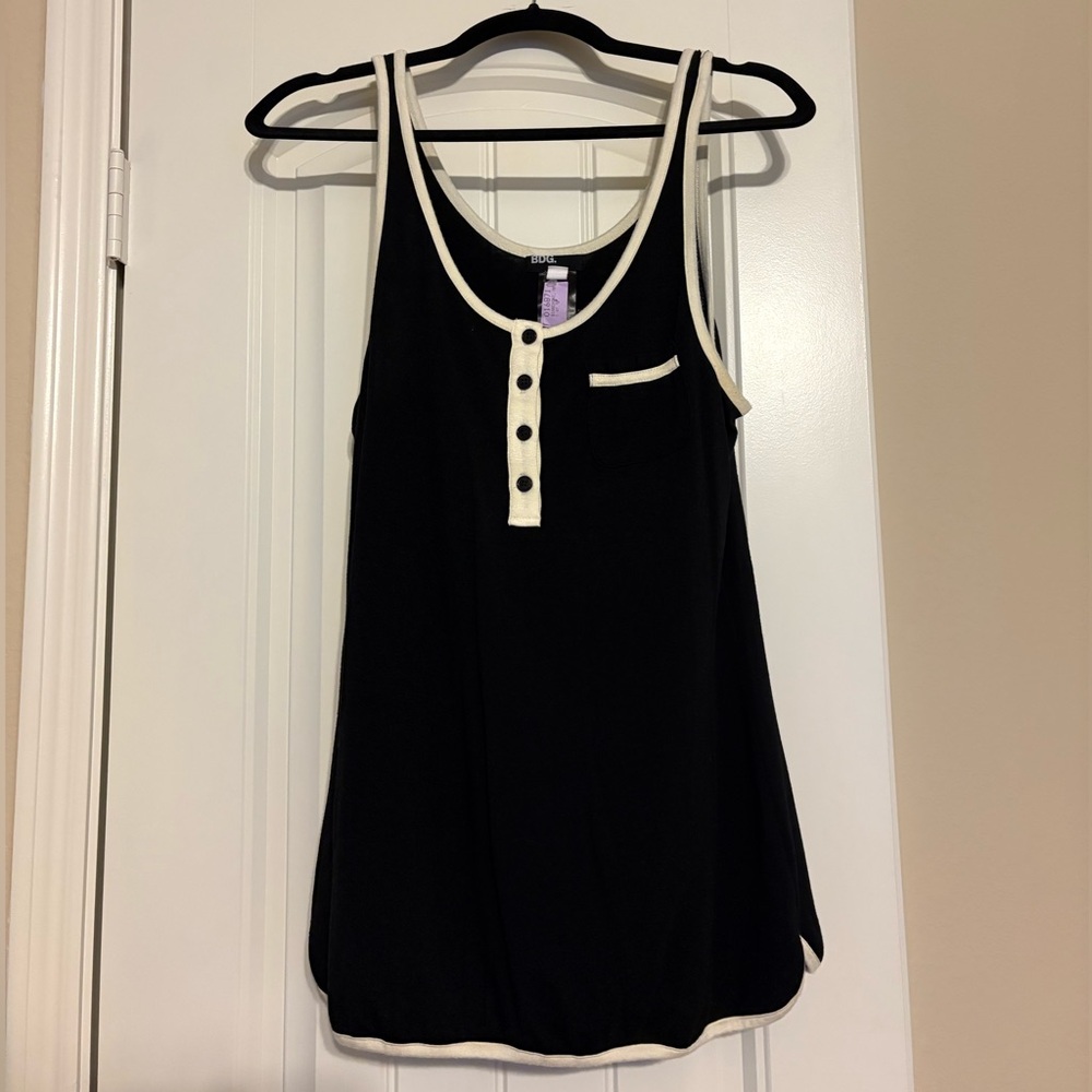 LIKE NEW DRY CLEANED BDG. x UO Women’s Black Tank Top w/Cream-Colored Trim Large